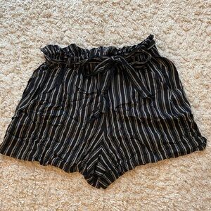 Hollister ultra high rise flowy shorts